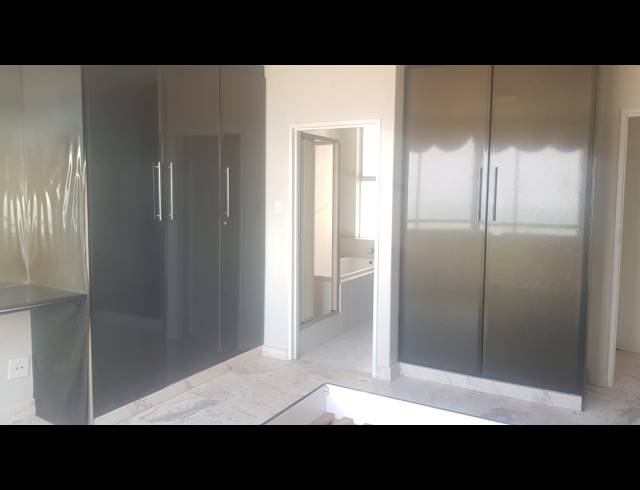 3 BEDROOM FLAT FOR SALE IN NORTH BEACH